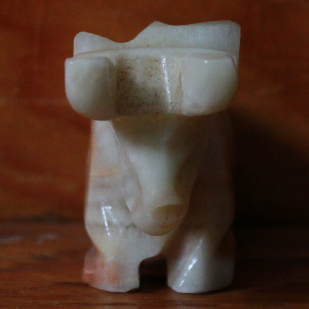 Vintage Onyx Carved Bull Figurine - Picture 2 of 7